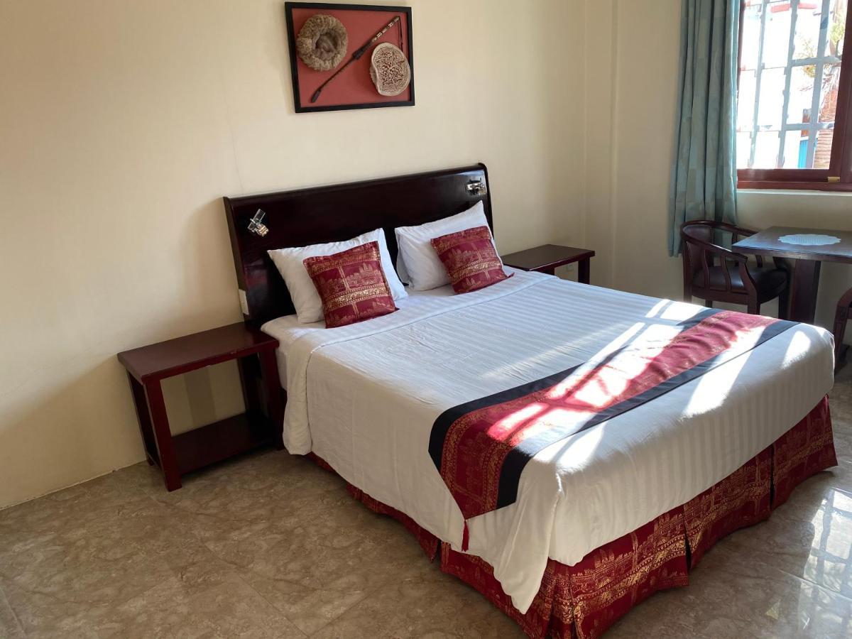 Murray Guesthouse Чау-Док Экстерьер фото